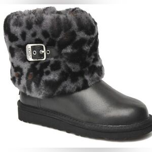 UGG Ellee Leopard Cuff boots size 1